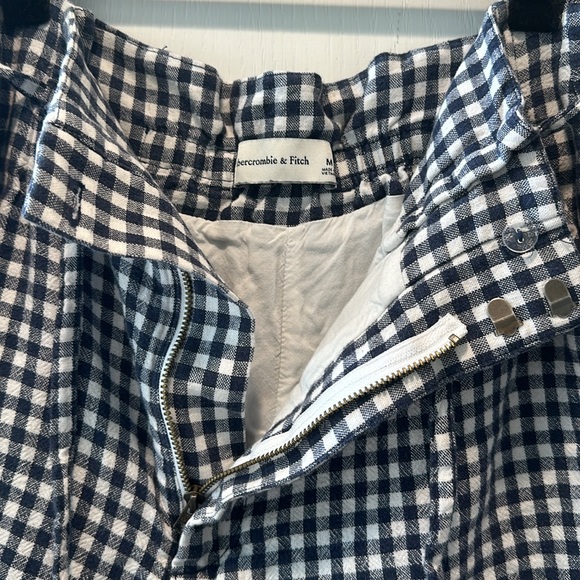 Abercrombie shorts (optional part of a 3-piece set) - Picture 3 of 4